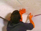 Поклейка обоев на потолок под покраску, без подбора рисунка