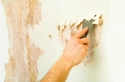 Очистка стен от масляной краски, шпатлевки или олифы 