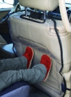 Защита спинки переднего сиденья от ног ребенка 45х57см AVS 
