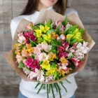 Букет цветов из 19 альстромерий
